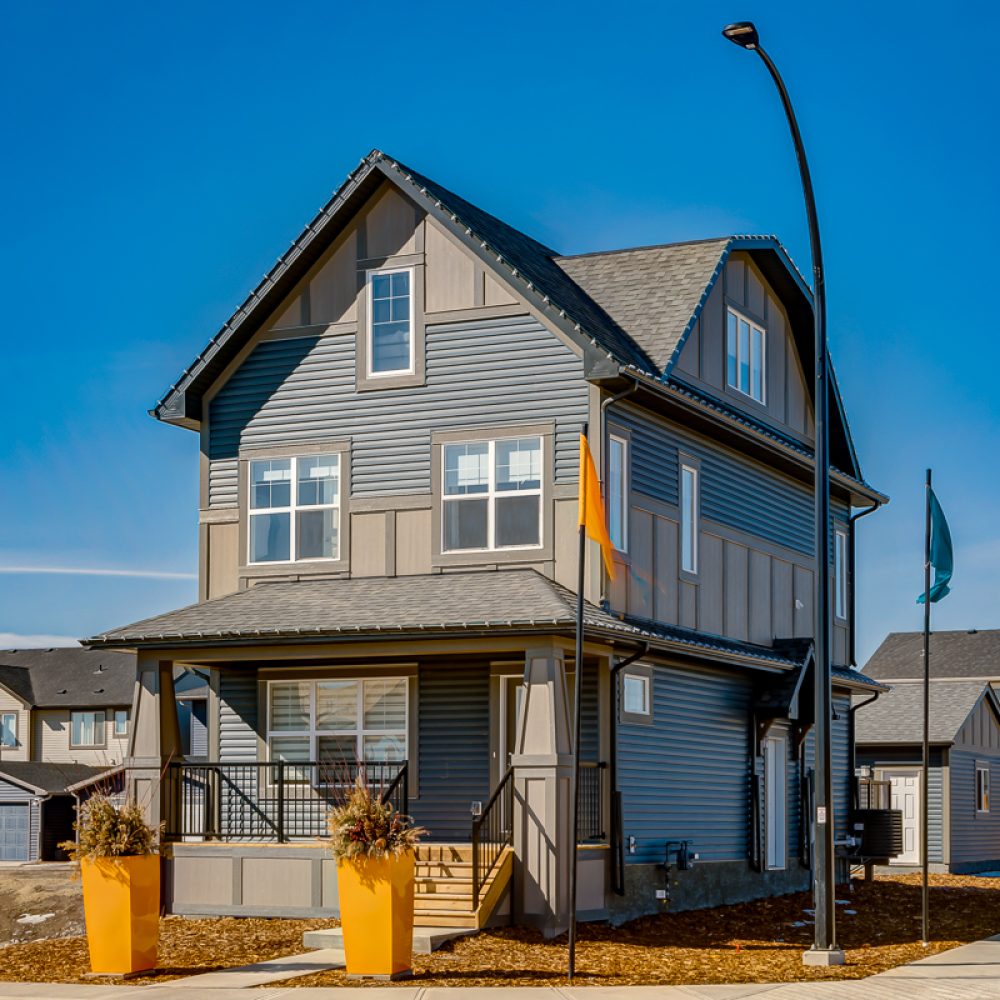 BURTON_HEARTLAND_EXTERIOR-FRONT_20